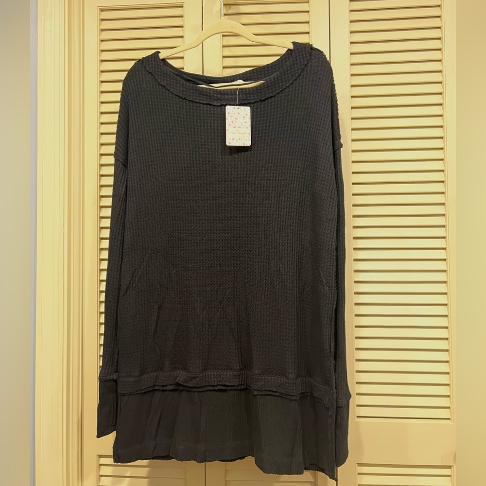 NWT! Free People Black Tunic with Thumb Holes - Size Small